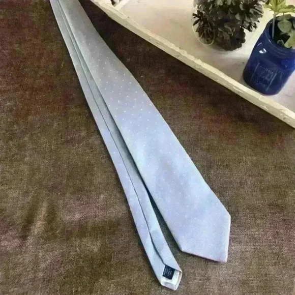 Brooks Brothers Blue Polka Dot Necktie - Picture 1 of 4